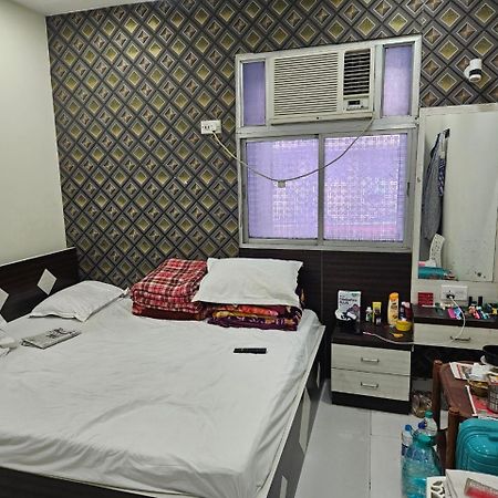 Hotel Elliot Comfort Inn โกลกาตา ภายนอก รูปภาพ